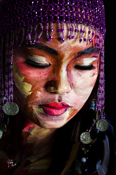 Photographie intitulée "Bodhisattva" par Mata, Œuvre d'art originale, Photographie numérique