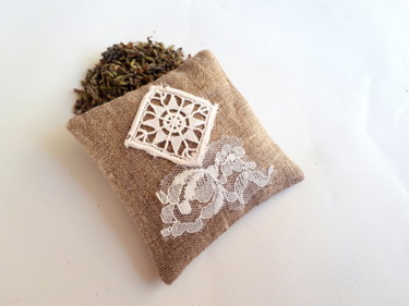 Art textile intitulée "Sachet Parfumé Lava…" par Creasoize, Œuvre d'art originale, Tissu