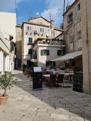 Photographie intitulée "Cité ancien Split 2…" par Carlos Vieira, Œuvre d'art originale, Photographie non manipulée