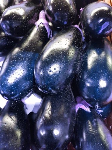 Photographie intitulée "Aubergines Nuance 2…" par Carlos Vieira, Œuvre d'art originale, Photographie non manipulée