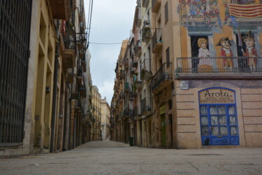 Façades de rue avec fresque murale Photographie intitulée "Façades de rue avec…" par Michel Jegerlehner, Œuvre d'art originale, Photographie non manipulée