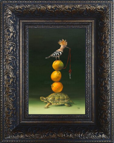 Pyramid with Hoopoe. Framed Print on canvas