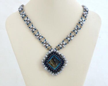 Design intitulée "Necklace with jaspe…" par Irena Zelickman, Œuvre d'art originale, Bijoux