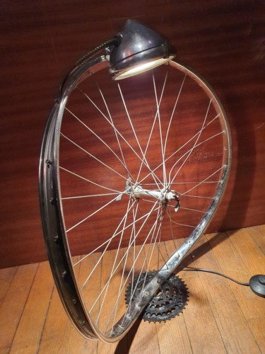 Design titled "Lampe Vélo" by D.S.A.Rt, Original Artwork, Luminaire