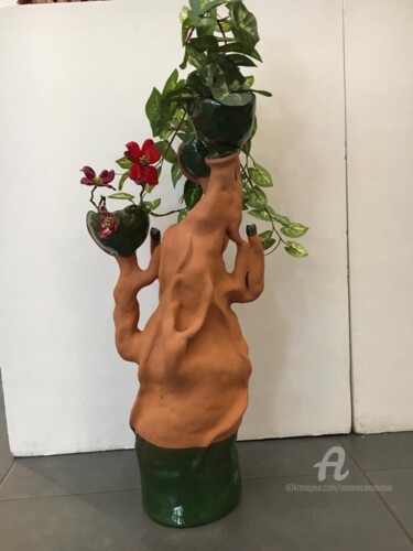 Sculptuur getiteld "Arbre germoir 1" door Moune Céramique, Origineel Kunstwerk, Klei