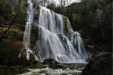 Photographie intitulée "Cascade de Glandieu" par Michel Guillet, Œuvre d'art originale, Photographie non manipulée