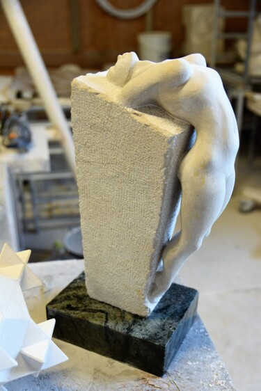 Emmergence Sculpture intitulée "Emmergence" par Coralie Quincey, Œuvre d'art originale, Pierre