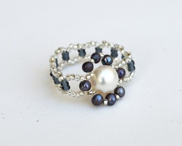 제목이 "Delicate pearl flow…"인 디자인 Irena Zelickman로, 원작, 보석류