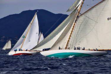 Mariska, Voiles de Saint-Tropez Photographie intitulée "Mariska, Voiles de…" par Pierre-Yves Rospabé, Œuvre d'art originale, Photographie numérique