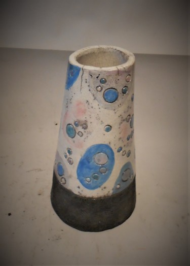 Design titled "#artistsupportpledg…" by Armelle Colombier, Original Artwork, Table art