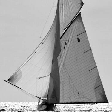 Photographie intitulée "Yacht Moonbeam IV" par Pierre-Yves Rospabé, Œuvre d'art originale, Photographie numérique