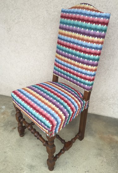Art textile intitulée "CHAISE LOUIS XIII" par Geneviève Madrigal, Œuvre d'art originale, Meuble