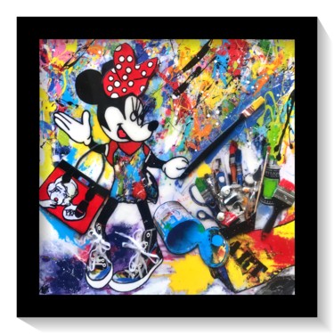 MINNIE PRADA SHOPPING