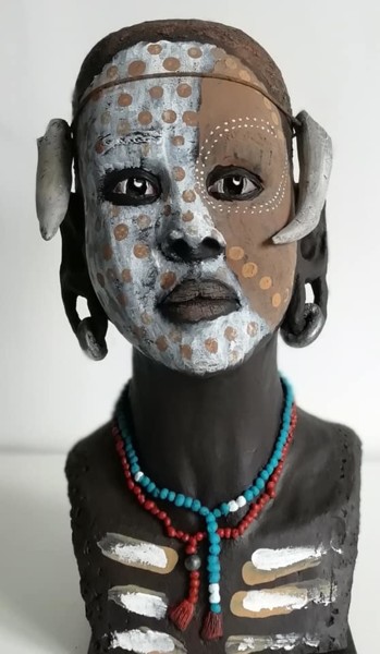 Sculpture intitulée "Peuple de l'Omo 5" par Isabelle Fisson, Œuvre d'art originale, Terre cuite