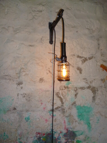 Design intitulée "LAMPE - POTENCE - B…" par Leferailleur02, Œuvre d'art originale, Luminaire
