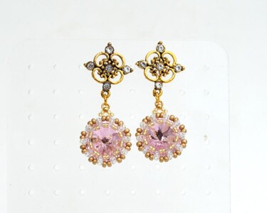 设计 标题为“Glam stud earrings…” 由Irena Zelickman, 原创艺术品, 首饰