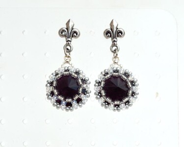 设计 标题为“Elegant stud earrin…” 由Irena Zelickman, 原创艺术品, 首饰