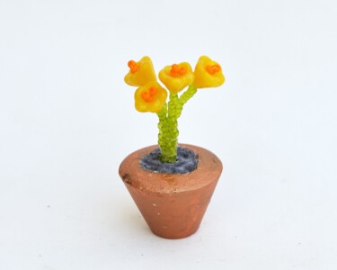 设计 标题为“Potted flower minia…” 由Irena Zelickman, 原创艺术品, 表艺术