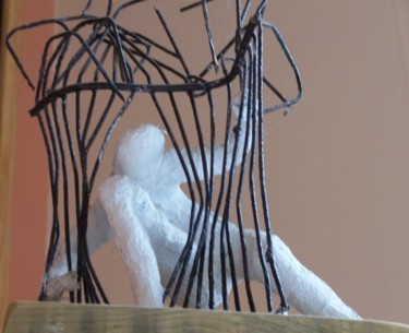 Sculpture intitulée "la porte étroite!" par Anne-Frédérique Ferret, Œuvre d'art originale, Papier