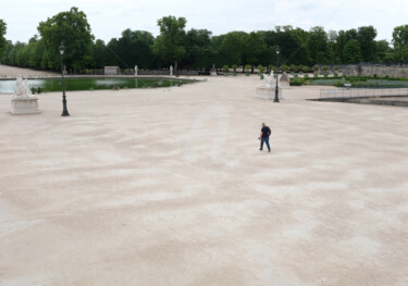 L'HOMME QUI MARCHE SEUL