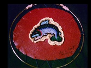 Sculpture titled "Beaded bass, on str…" by Broken Vulture Art, Original Artwork, Mixed Media