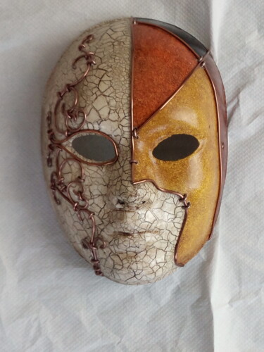 Sculpture titled "Cantata - Expressiv…" by Sandra Sousa, Original Artwork, Paper maché