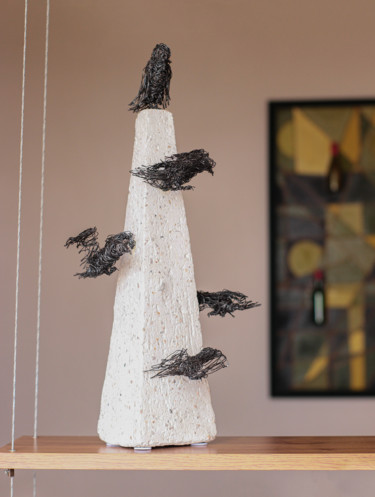 Crows 50x15x23 1.7kg iron, perlite 2020 雕塑 标题为“Crows 50x15x23 1.7k…” 由Karen Axikyan, 原创艺术品, 金属