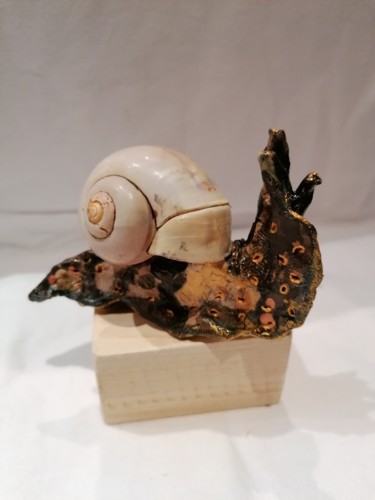 雕塑 标题为“Escargot n°6” 由Sandrine De Zorzi, 原创艺术品, 粘土