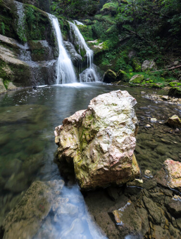 제목이 "Cascade II La Buttes"인 사진 Nicolas Sorel로, 원작, 조작되지 않은 사진