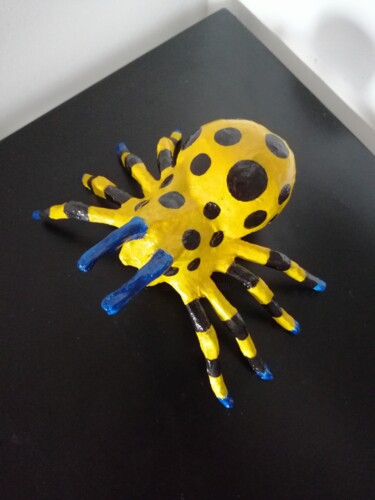 Sculpture intitulée "Banana spider" par Carole Carpier, Œuvre d'art originale, Acrylique