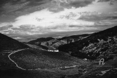 Photography titled "Au centre des Pyrén…" by Cassiopeia, Original Artwork, Digital Photography