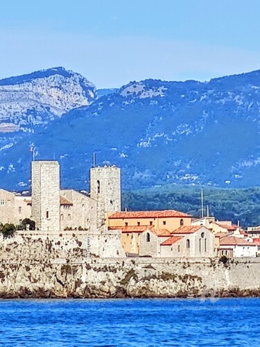 Photographie intitulée "Antibes" par Patrice Le Gall, Œuvre d'art originale, Photographie non manipulée