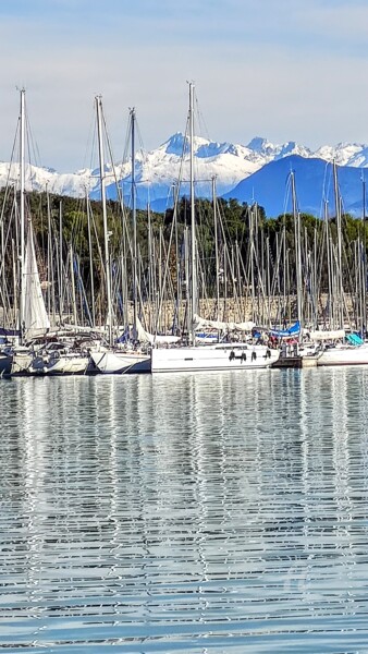 Photographie intitulée "Voiliers à Antibes" par Patrice Le Gall, Œuvre d'art originale, Photographie non manipulée