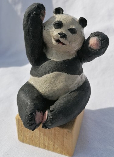 雕塑 标题为“Panda victorieux” 由Sandrine De Zorzi, 原创艺术品, 粘土