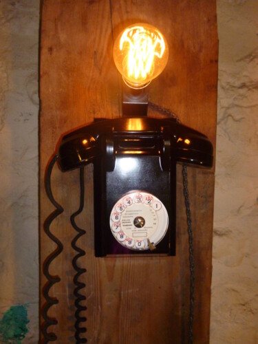 LAMPE APPLIQUE - TELEPHONE MURAL 设计 标题为“LAMPE APPLIQUE - TE…” 由Leferailleur02, 原创艺术品, 泛光灯