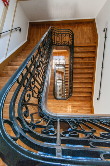 Photographie intitulée "L'escalier" par Nicolas Bernié, Œuvre d'art originale, Photographie numérique
