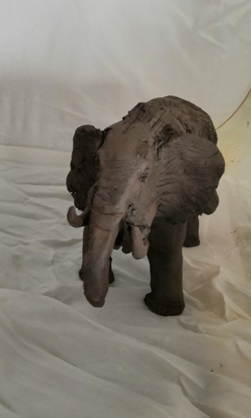 Sculpture intitulée "Elephant" par Gils Pascalon De Saint Marc, Œuvre d'art originale, Argile