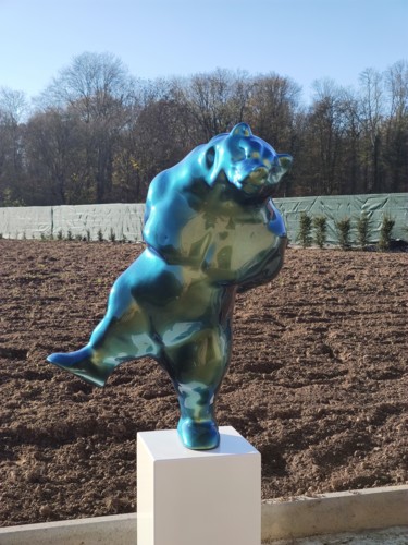 Sculpture intitulée "L'ours joyeux camél…" par Xavier Wttrwulghe, Œuvre d'art originale, Résine