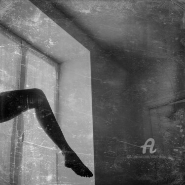 Photographie intitulée "L'âme des fantômes…" par Alliet-Delacroix, Œuvre d'art originale, Photographie argentique Monté sur…