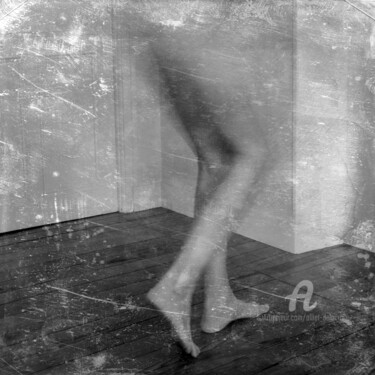 Photographie intitulée "L'âme des fantômes…" par Alliet-Delacroix, Œuvre d'art originale, Photographie argentique Monté sur…