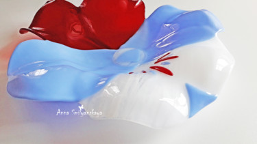 Design titled "Art glass dish Flow…" by Anna Smilyanskaya, Original Artwork, Table art