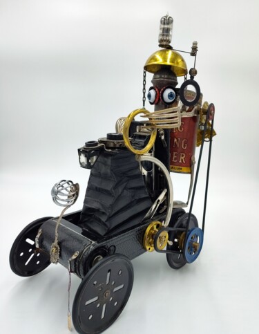 rat car on the way* just one made* new life Rzeźba zatytułowany „rat car on the way*…” autorstwa Branimir Misic, Oryginalna praca, Metale