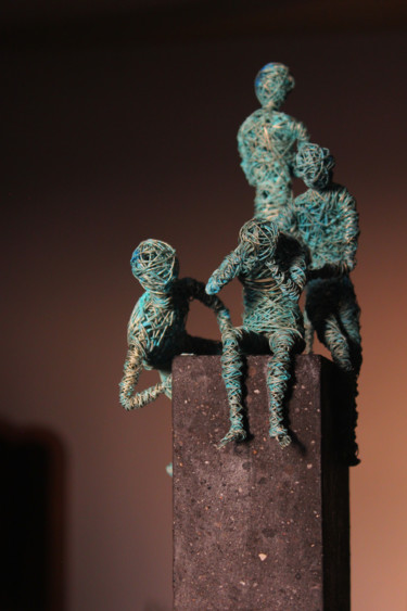 Approaches (29x17x11 3kg Brass, iron, tufa) 雕塑 标题为“Approaches (29x17x1…” 由Karen Axikyan, 原创艺术品, 金属