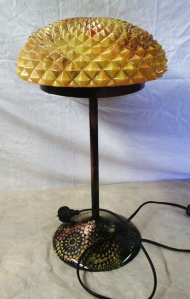 Design intitulée "century" par Ellaoachat, Œuvre d'art originale, Luminaire