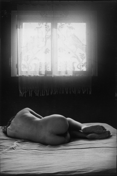 Nu à la fenêtre Photography titled "Nu à la fenêtre" by Michel Poirier, Original Artwork, Analog photography