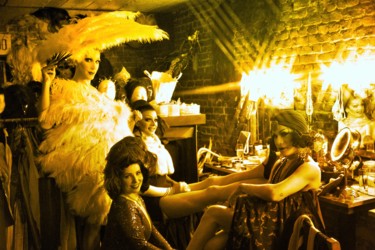 Photographie intitulée "THE CABARET PEOPLE" par Gaudi .C, Œuvre d'art originale, Photographie numérique