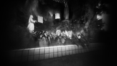 Photographie intitulée "Lumina 2" par Guarnieri, Œuvre d'art originale, Photographie argentique