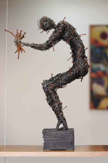 Bouquet (53x29x16 3.5kg Iron, tufa) 雕塑 标题为“Bouquet (53x29x16 3…” 由Karen Axikyan, 原创艺术品, 金属