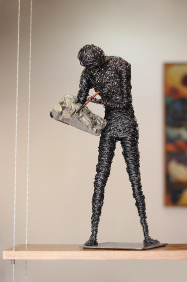 Found (44x16x20 2.5kg Iron, basalt) 雕塑 标题为“Found (44x16x20 2.5…” 由Karen Axikyan, 原创艺术品, 金属