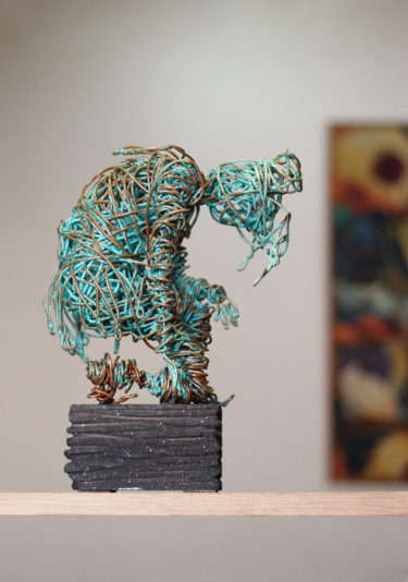 Joker (30x24x16 4.4kg Copper, tufa) Sculptuur getiteld "Joker (30x24x16 4.4…" door Karen Axikyan, Origineel Kunstwerk, Metalen